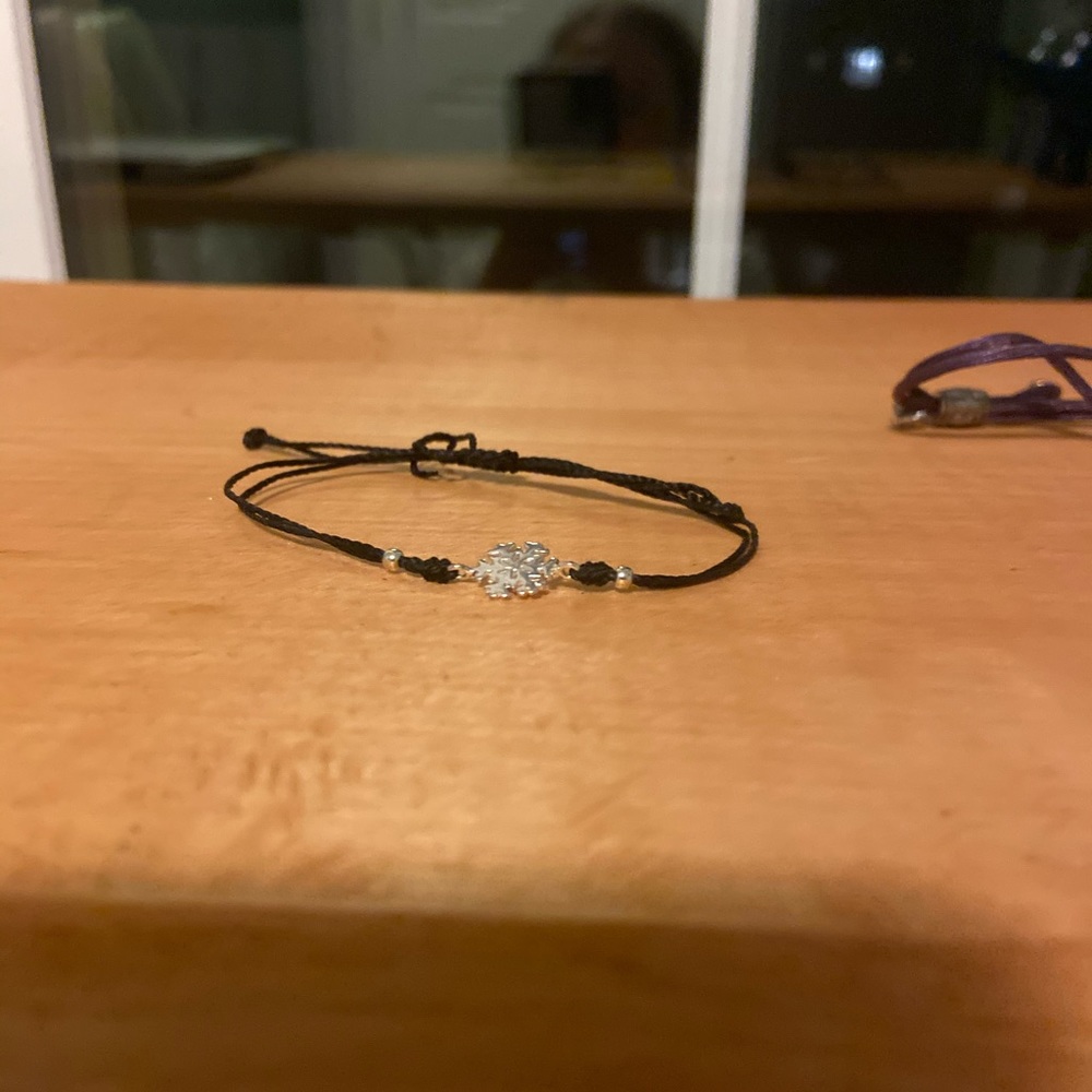 Assorted bracelets - Picture 6 of 6